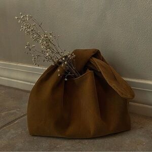 Merit makeup bag (NEW)